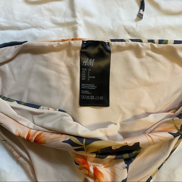 Two-Piece Bikini Set - Picture 3 of 5